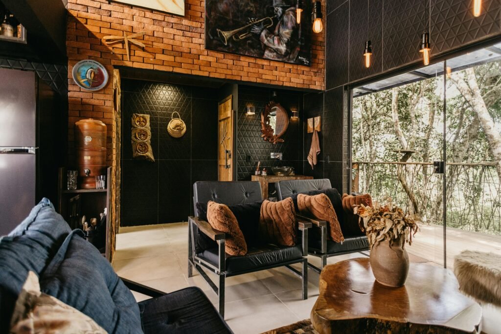 pexels-photo-30628780-30628780 A stylish and cozy rustic-themed living room with warm lighting in Espírito Santo, Brazil.